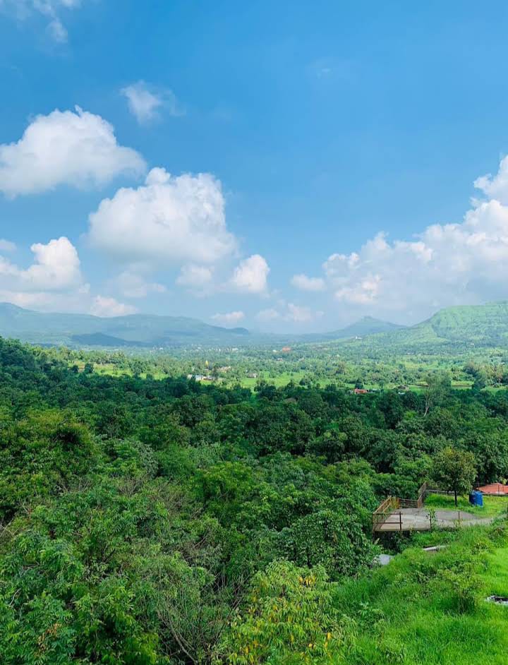 With its cool climate and breathtaking views, Girivan is recognized as one of the best picnic spots near Pune.